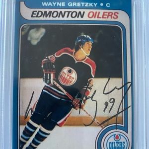 Wayne Gretzky Hockey Card autographed